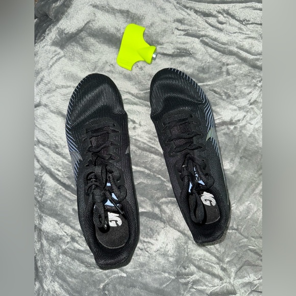 Women’s Rival Track Shoes - Picture 2 of 4